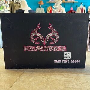 Real tree Electric Logos- Pink